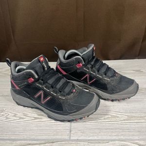 New Balance 790 Black Mid Trail Hiking Shoe Boot - Women's 9.5